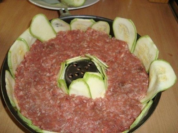 тиквички с кайма