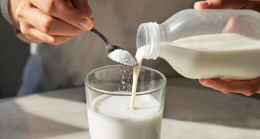 сол в млякото