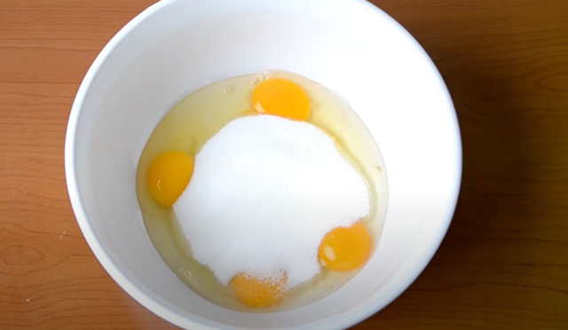 яйца със захар