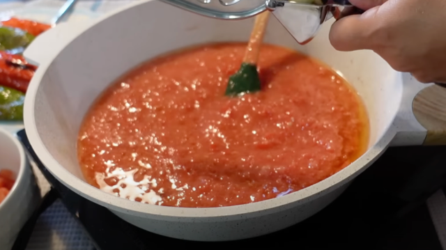 доматен сос на котлон