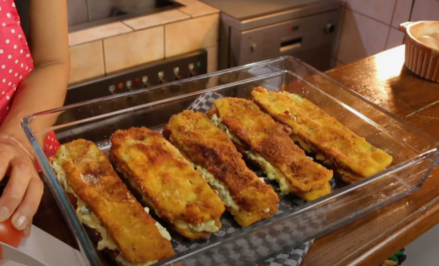  пълнени панирани тиквички 