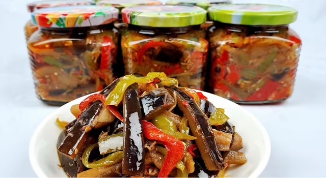 корейска салата с патладжани