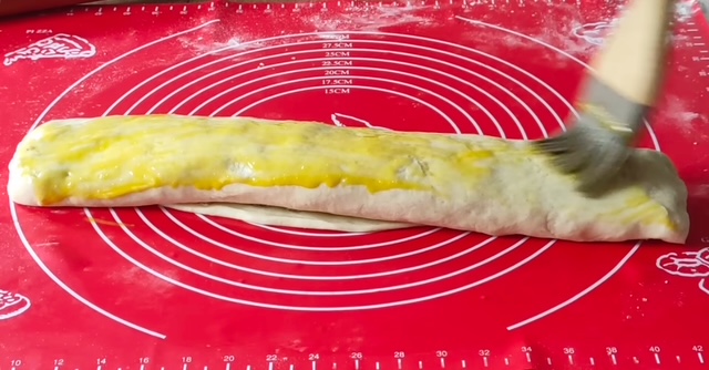руло с жълтък