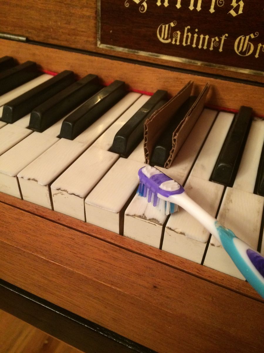 toothpaste for piano