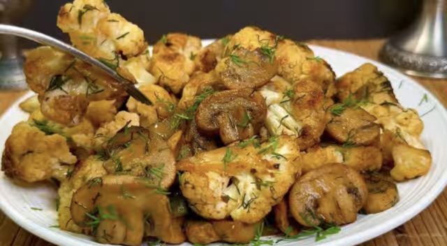 карфиол с гъби на тиган