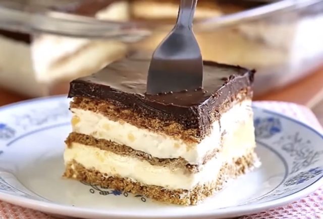 парче торта еклер