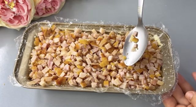 салата с месо