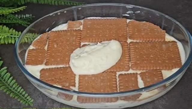 бисквитена торта с крем