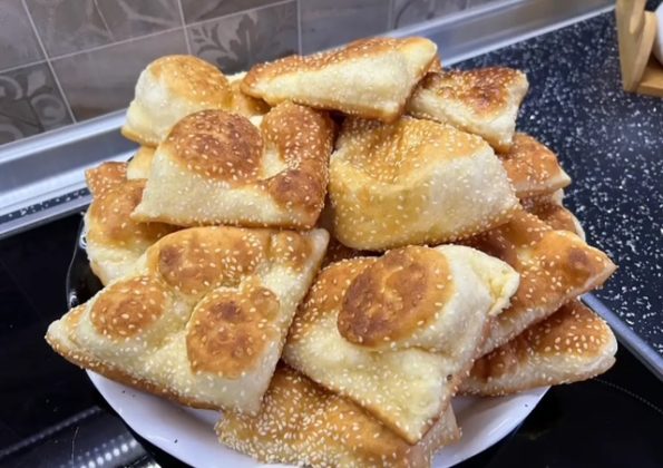 мекици със сусам