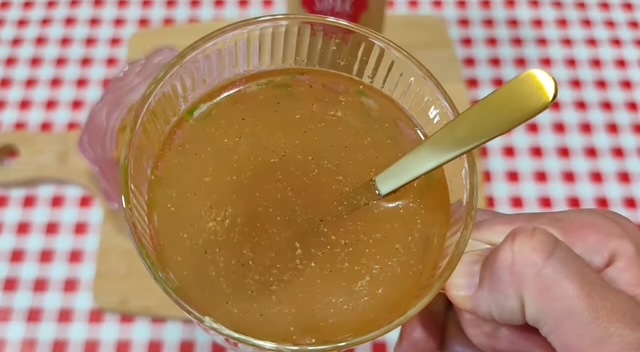 чаша шипкова напитка