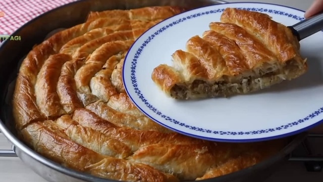 баница с месо