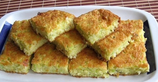 бъркана баница с тиквички