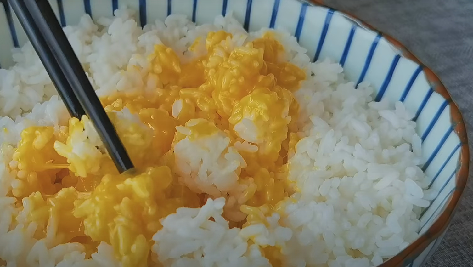 ориз с жълтъци