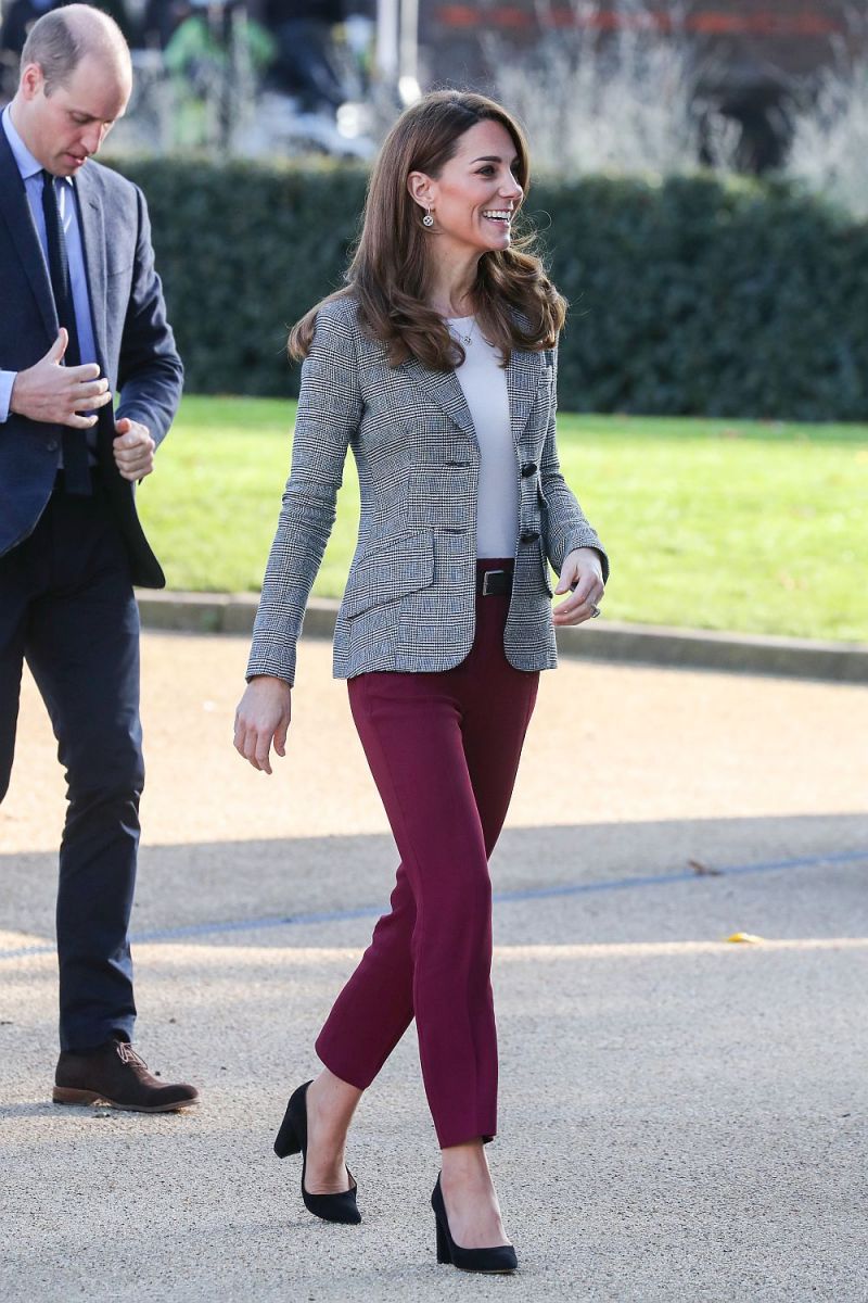 Кейт с панталон
