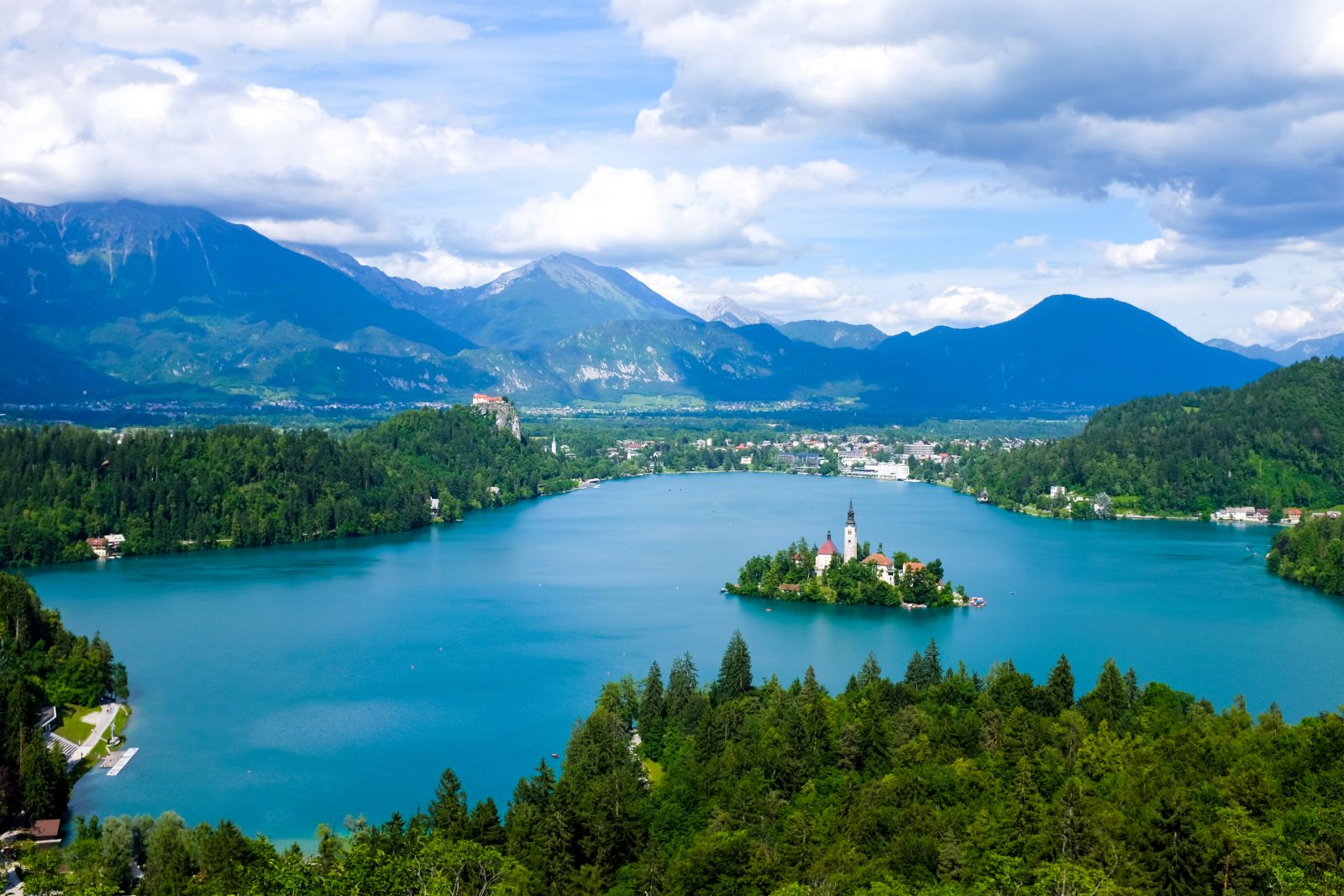 Красивото езеро Блед - перлата на Словения