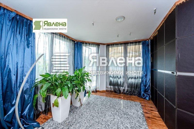 луксозен апартамент