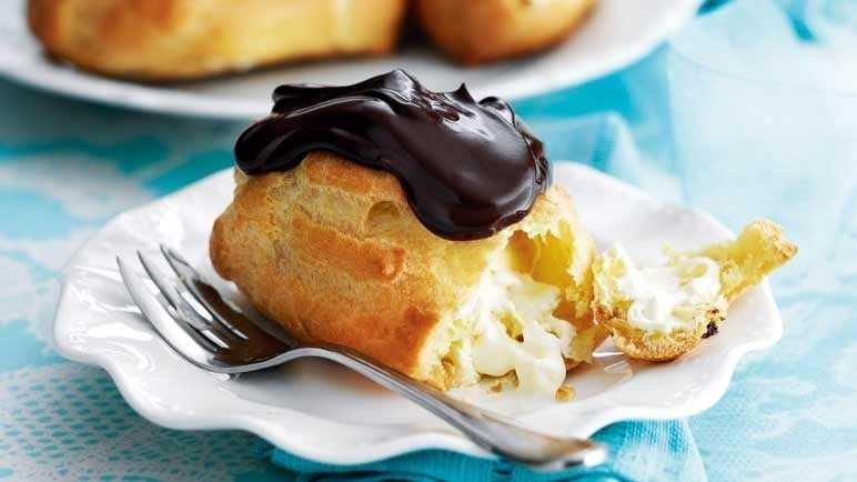 еклер с шоколад