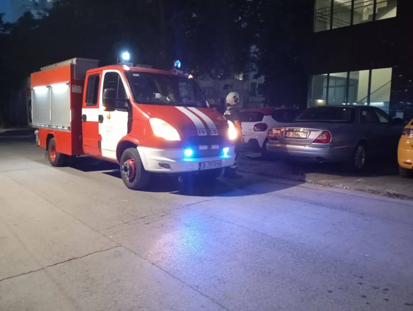 пожарна пред блока