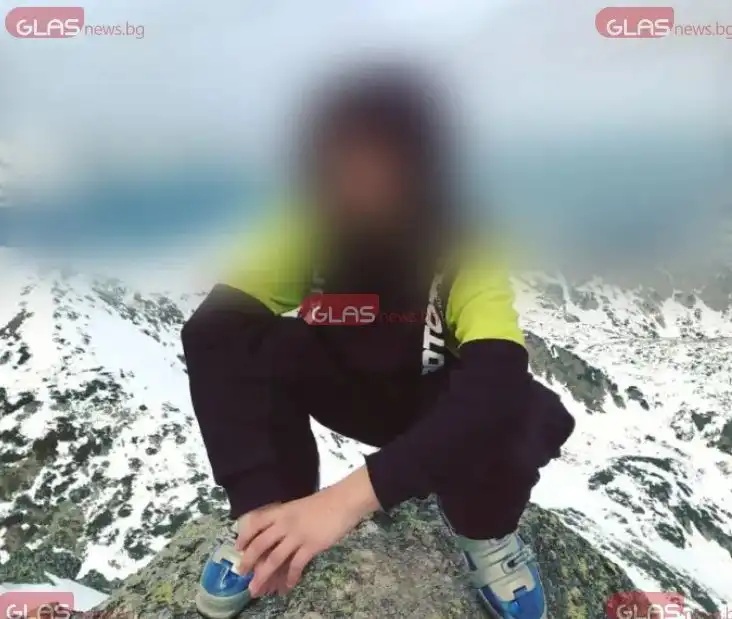 Яни Макулев син Алекс