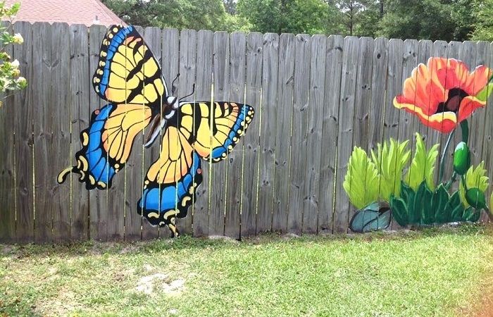 рисувана ограда