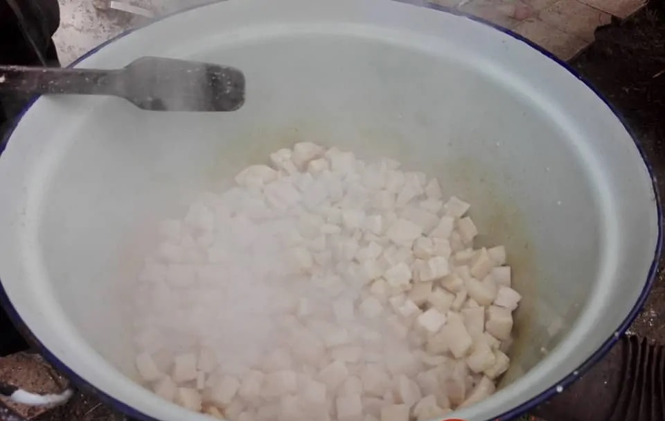 сланина на котлона