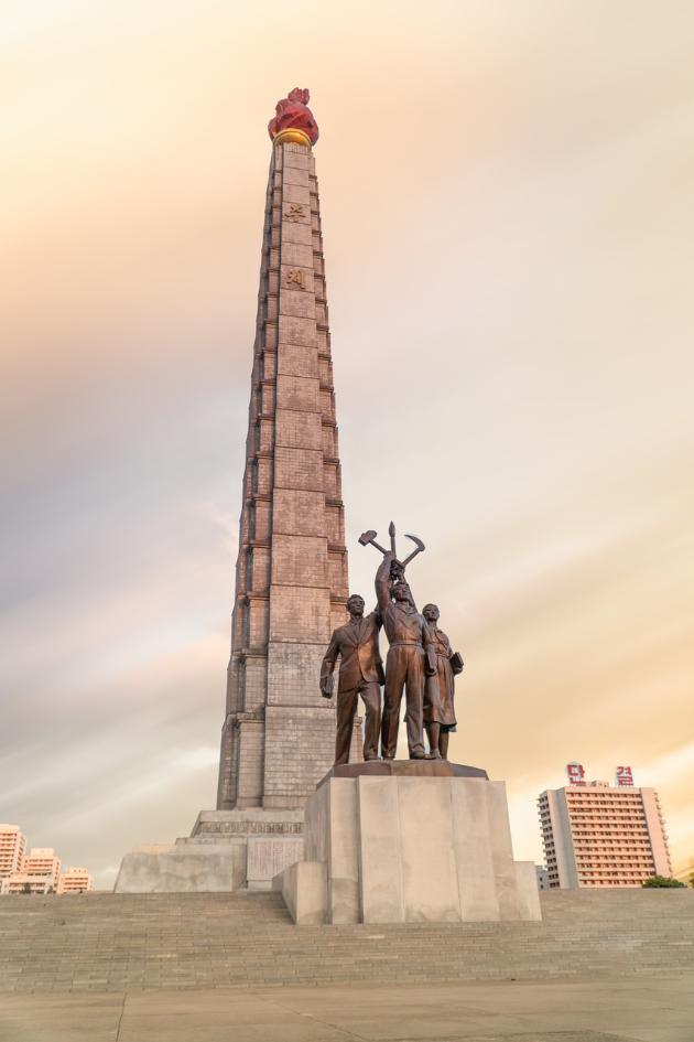 Северна Корея паметник