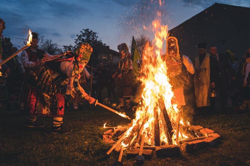 Сирни Заговезни огньове