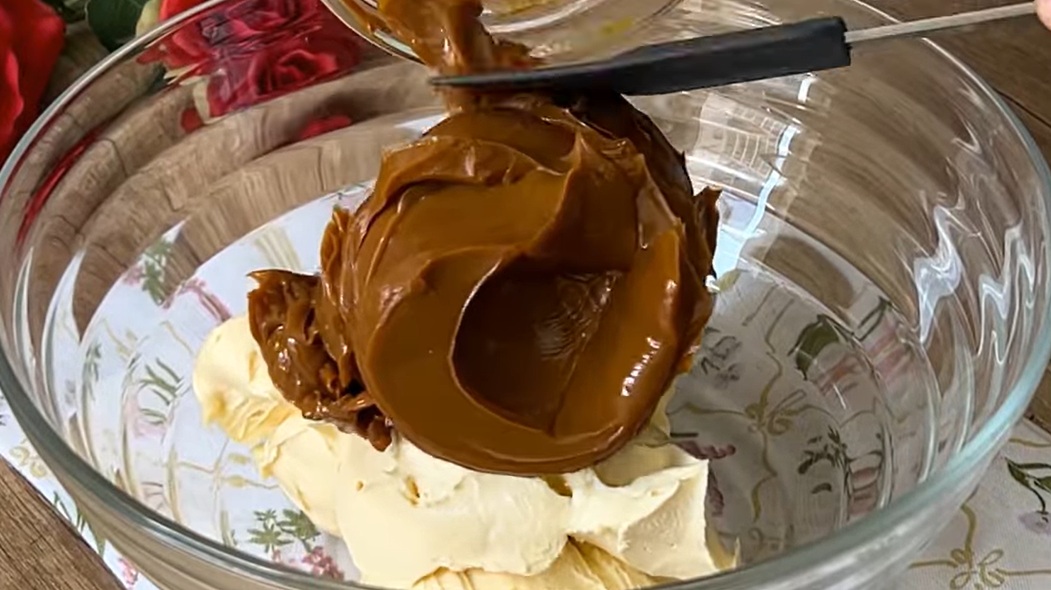 маскарпоне с кондензирано мляко