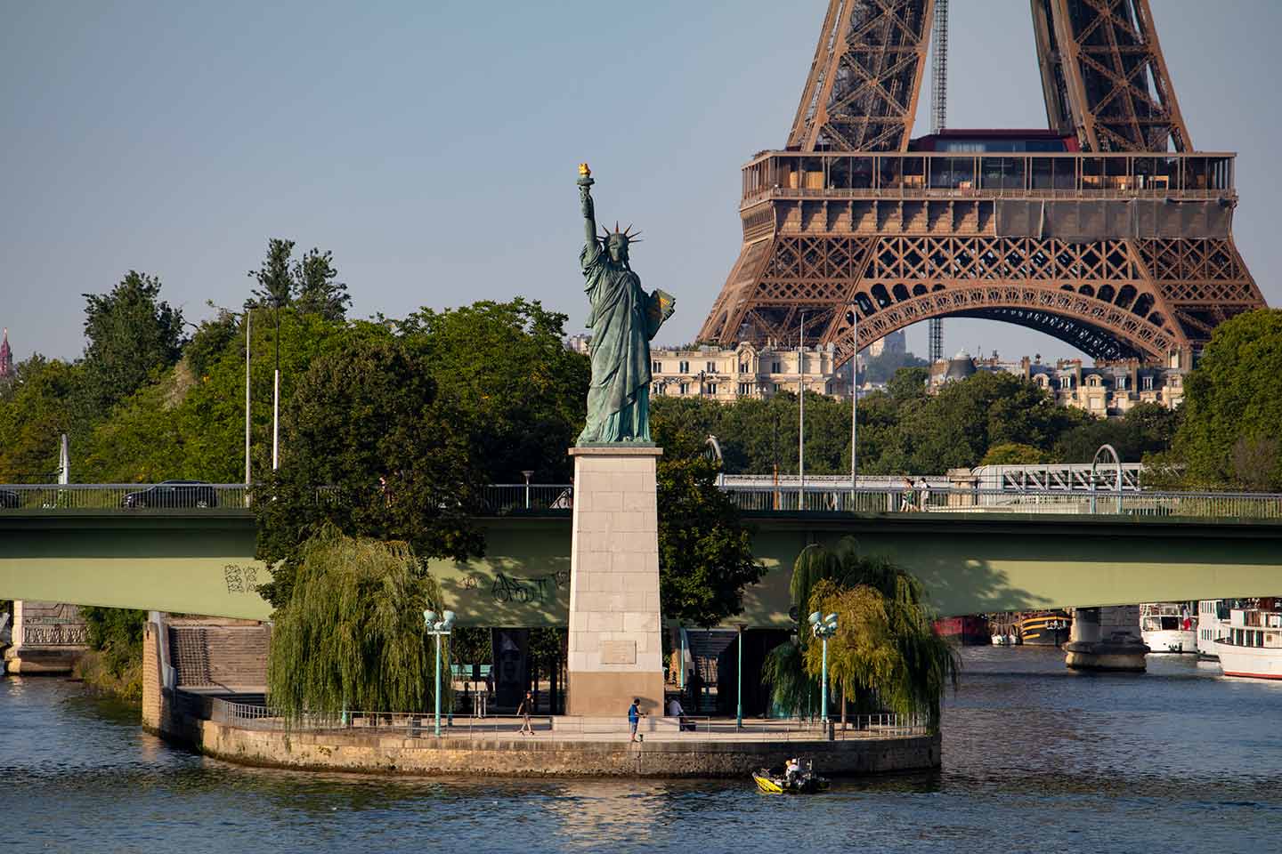 Париж Статуя на свободата