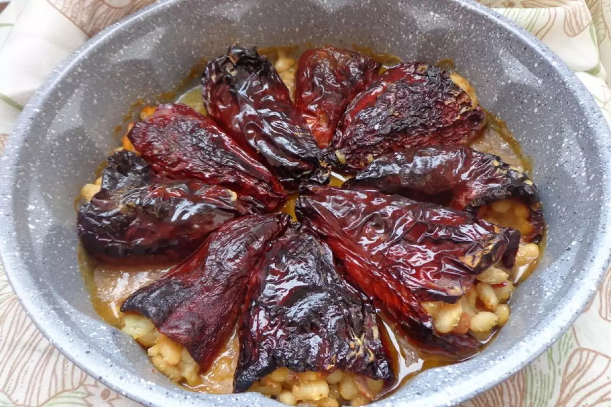 пълнени сушени чушки