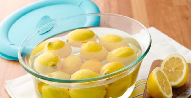 лимони във вода