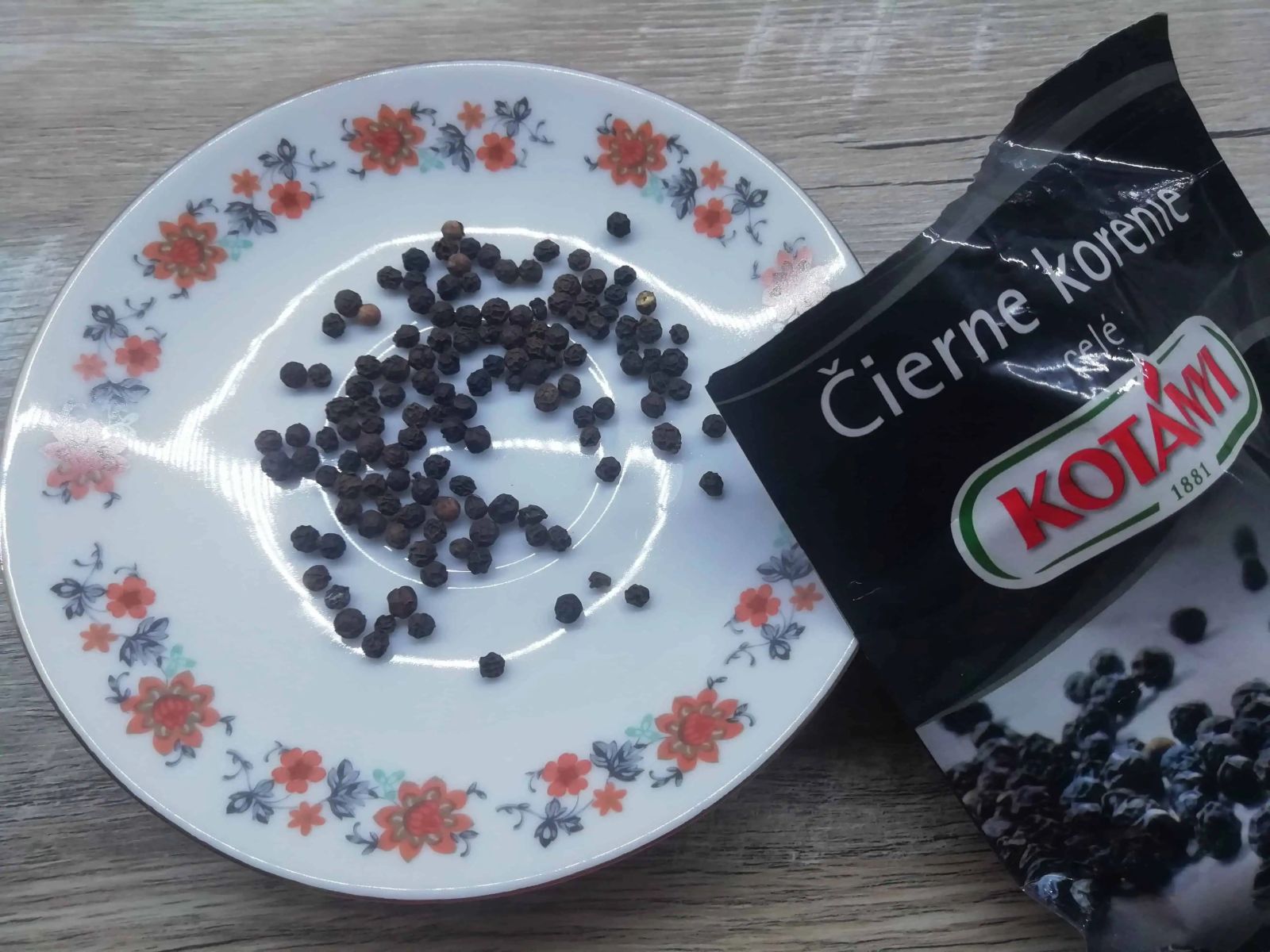 черен пипер зърна