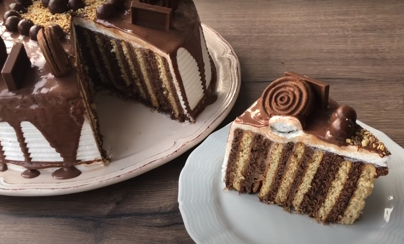  изправена бисквитена торта 