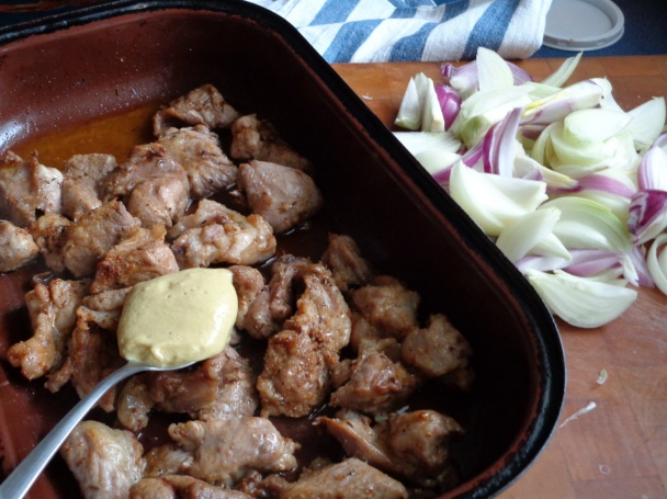 месо с горчица