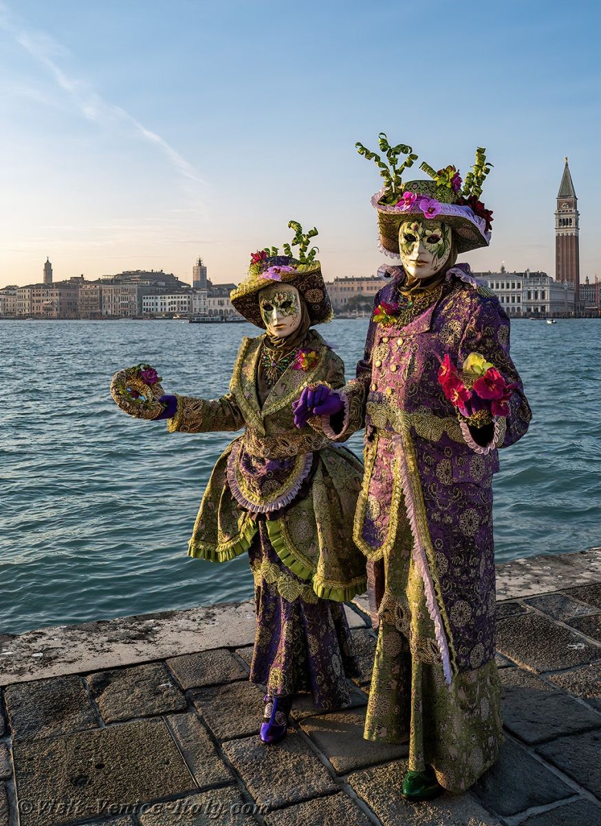 костюм на цветя Венеция