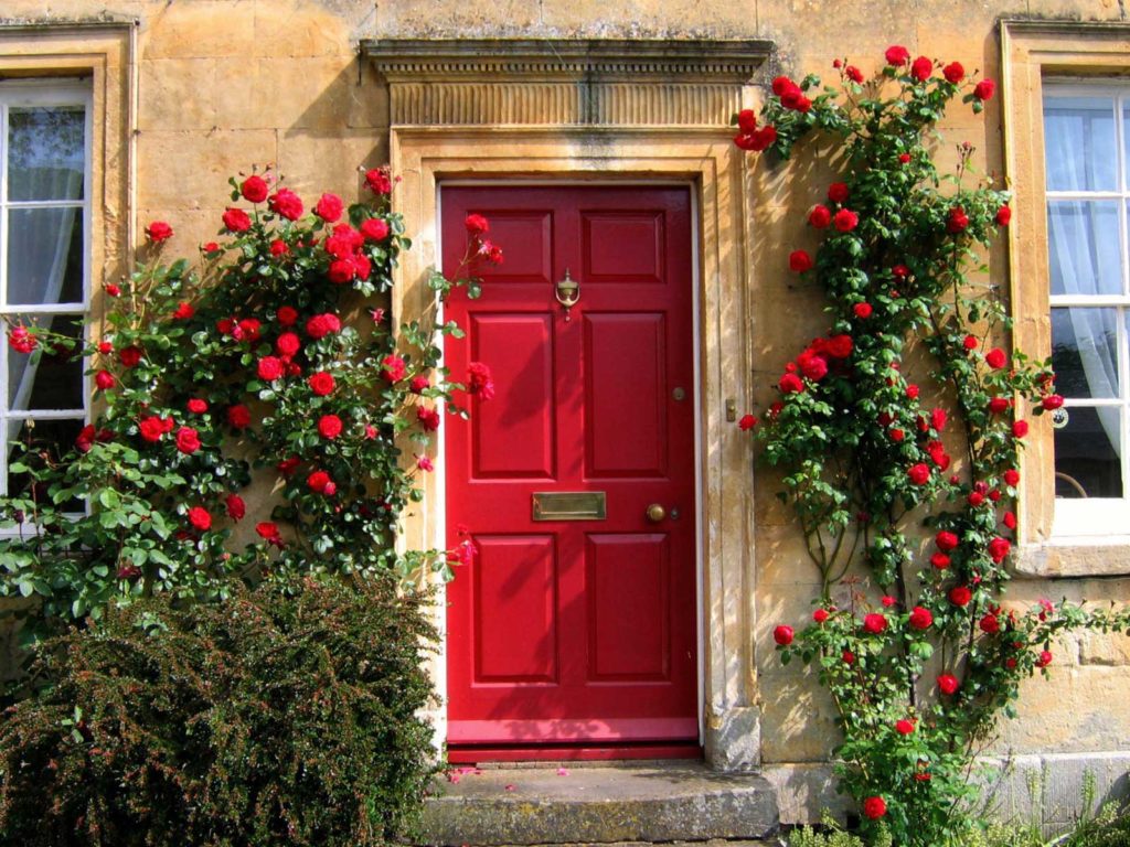червена входна врата