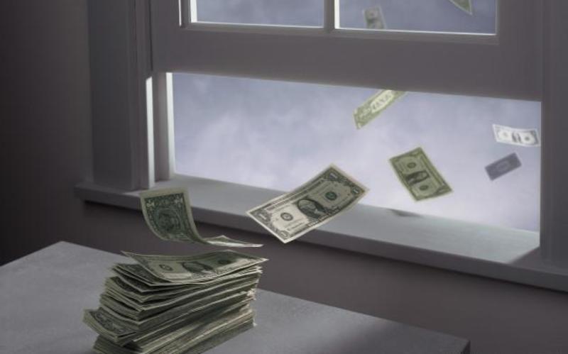 пари на прозореца