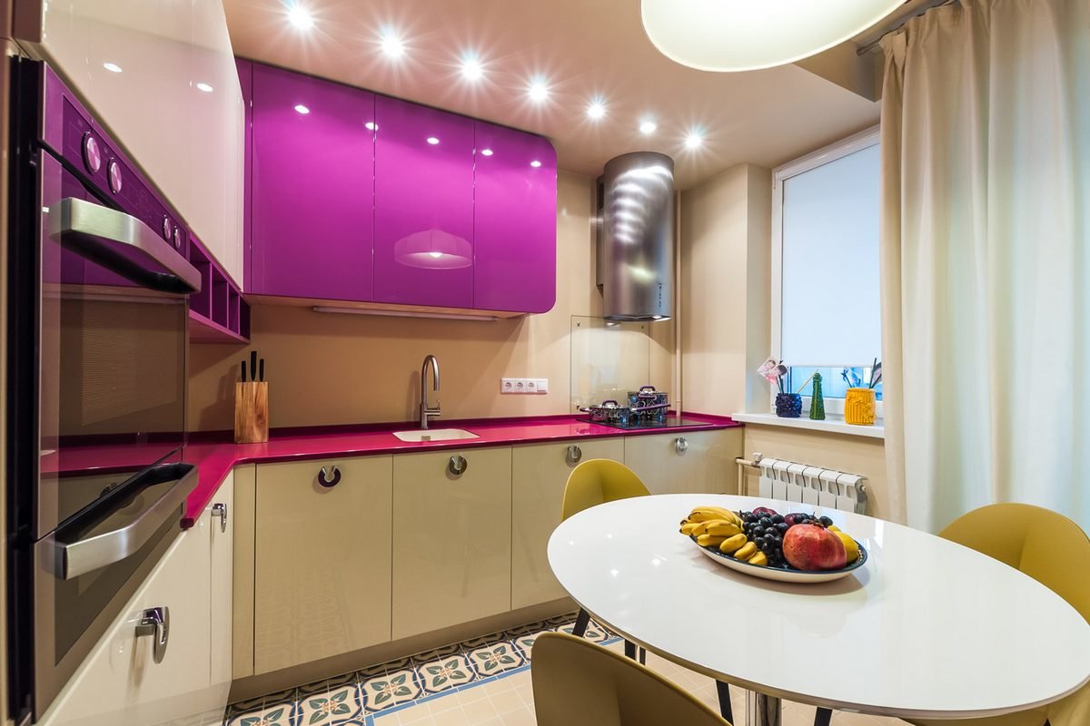 лилава кухня гланц