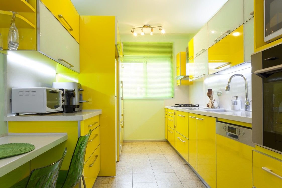 свежа кухня в жълто