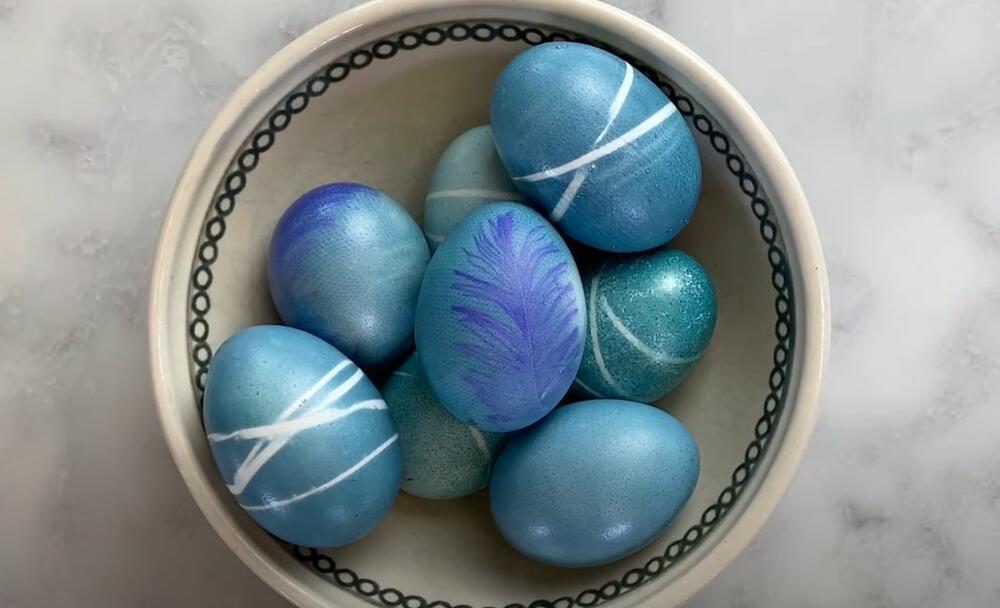  сини великденски яйца 
