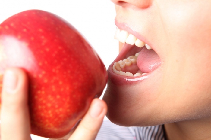 ябълка срещу лош дъх